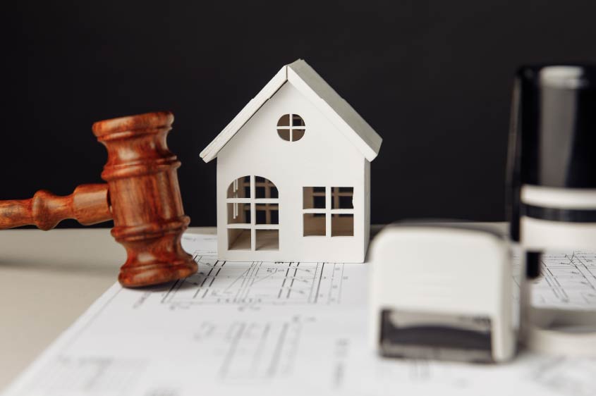 מעמדה של הערת אזהרה בעת הקפאת הליכים