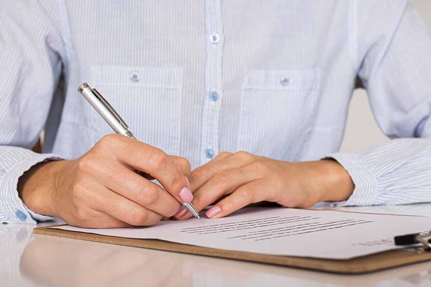 מהו חוזה אחיד (מדריך משפטי)