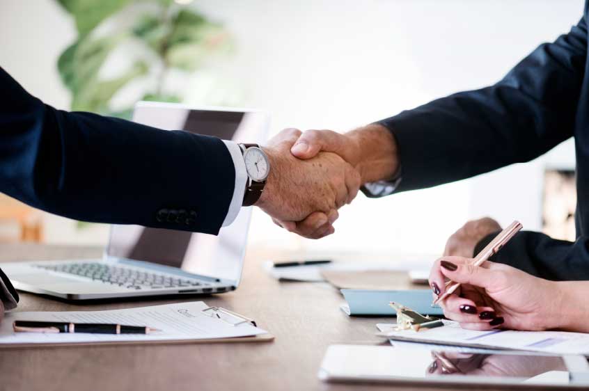 מכירת מוניטין מחייבת פירוד מהעסק