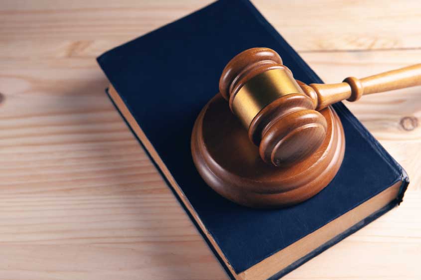 הייתכן שבישראל לא עומדת לחשוד בחקירה זכות להיוועץ בעו"ד?