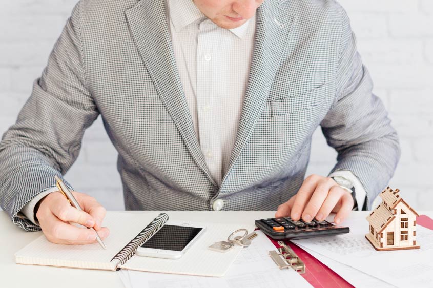 כיצד מחשבים את מס השבח במכירת נחלה עם שני בתים