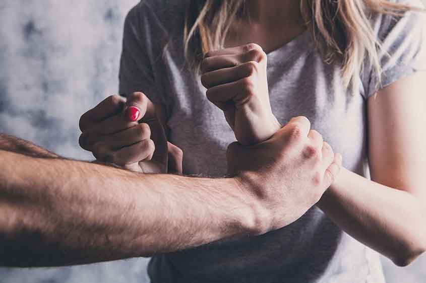 תלונות שווא בעבירות מין: הקושי להתמודד והיעדר סנקציות כנגד תלונות שווא