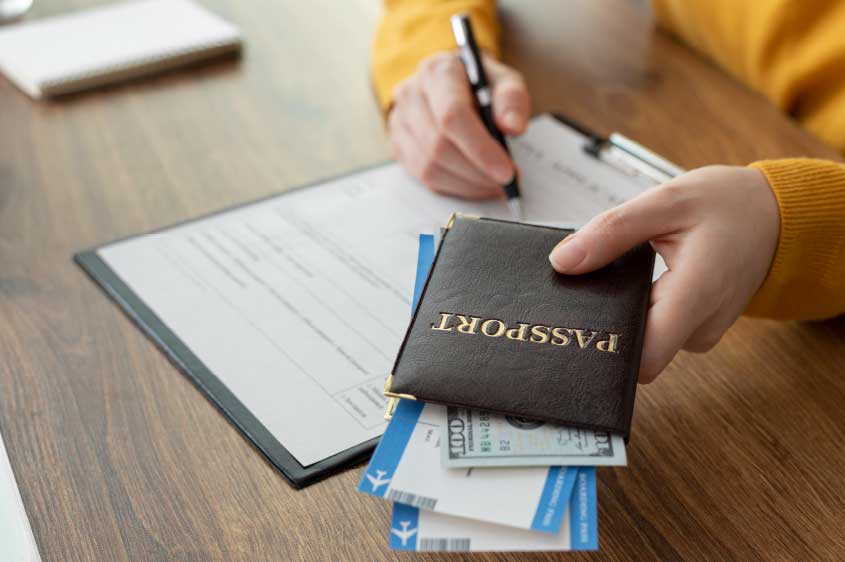 דרכון זר, תושבות, והשלכות המס