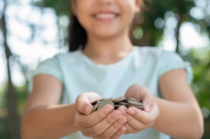 ממי ניתן לגבות דמי מזונות לקטינים?