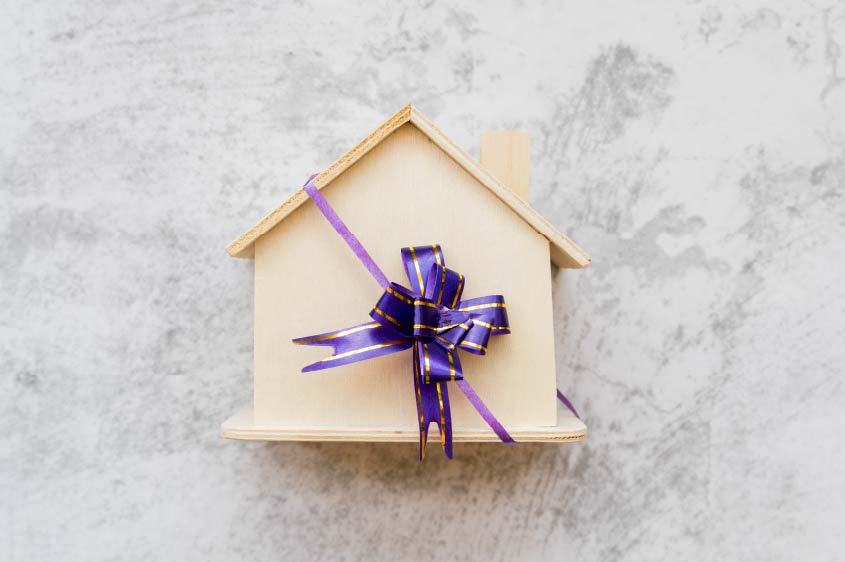 הענקת דירה במתנה: לא כל-כך פשוט