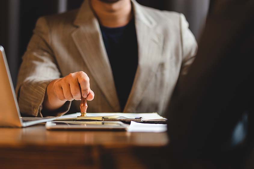 בית המשפט: הרמת מסך חלקית לגביית מיסי יבוא