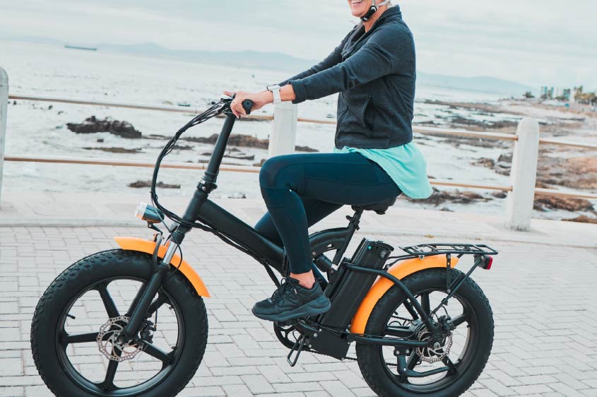 נהג אופניים חשמליים: שלא יעצרו אותך בגין נהיגה בשכרות