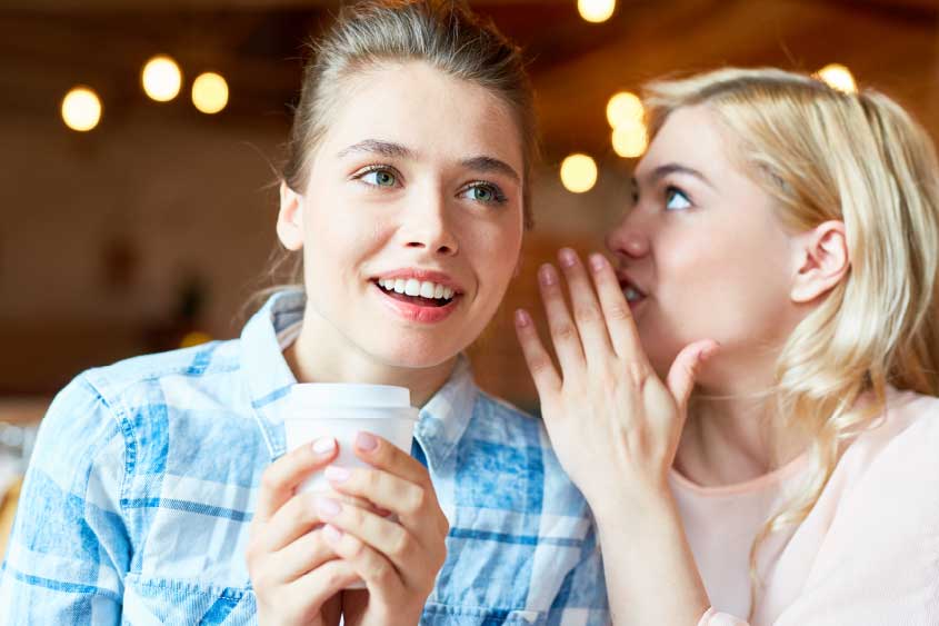 השמיצו אתכם במקום העבודה? מתי מדובר בלשון הרע