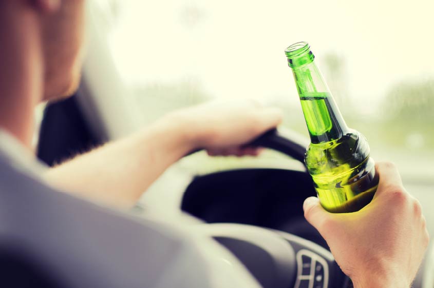 אלכוהול ונהיגה – כמה מותר לשתות?