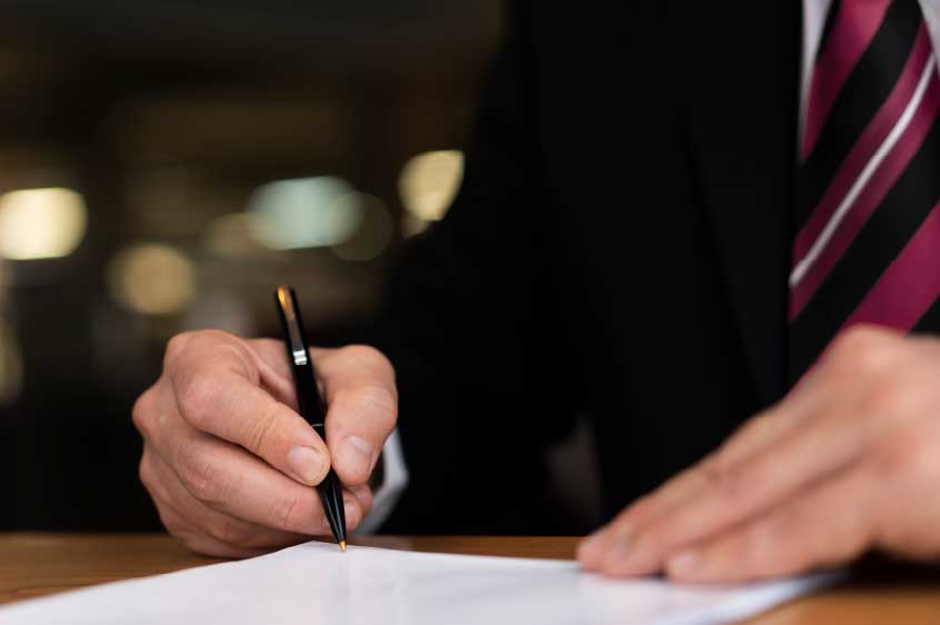 בקשה לייצוגית נגד קבוצת עזריאלי בטענה לגביית דמי חנייה שלא כדין בחניון קניון עזריאלי מנכים